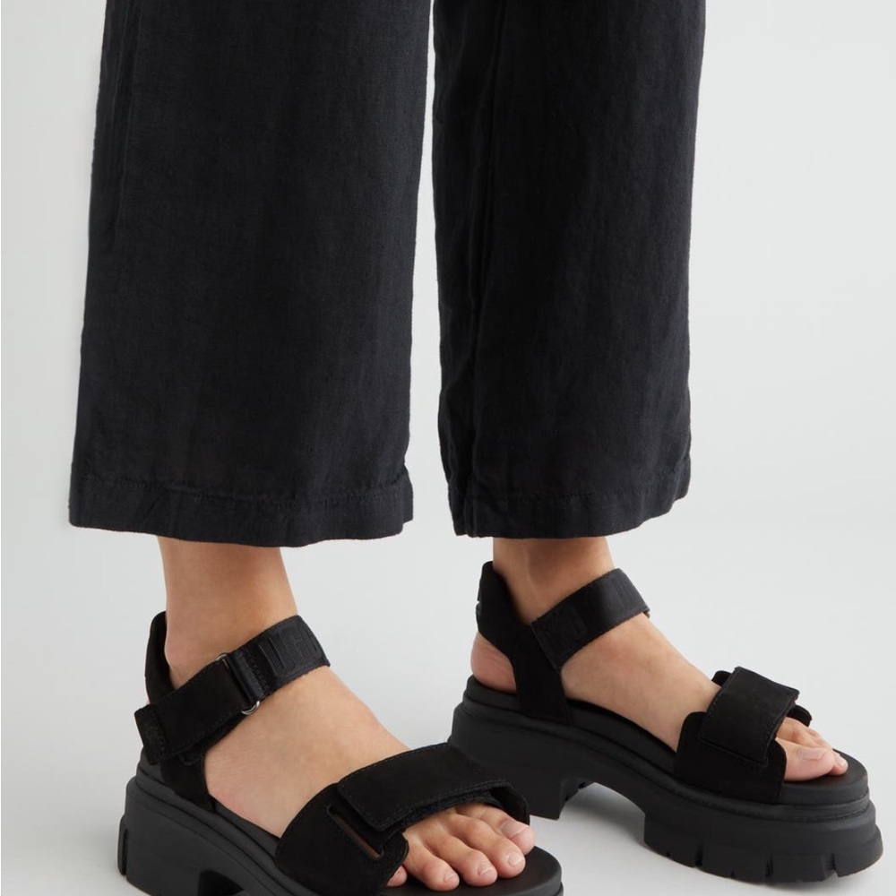 UGG Ashton Black Platform Sandals